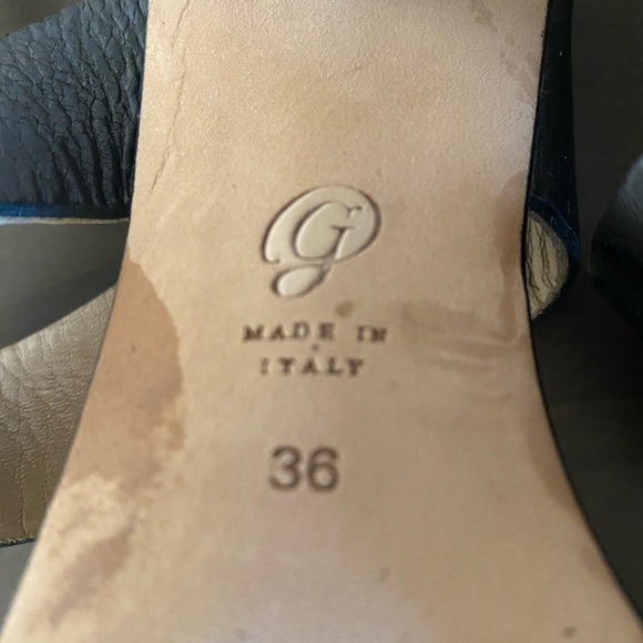 M. Gemi Italian made black and white strap sandal. Thick heel. Size 36 or US 6 - Picture 2 of 10